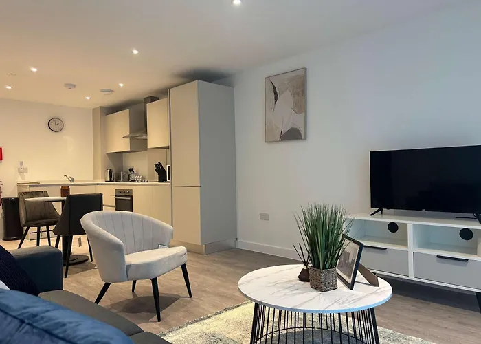 Stylish 1-Bedroom Apartment Sleeps 3 In Central Birmingham